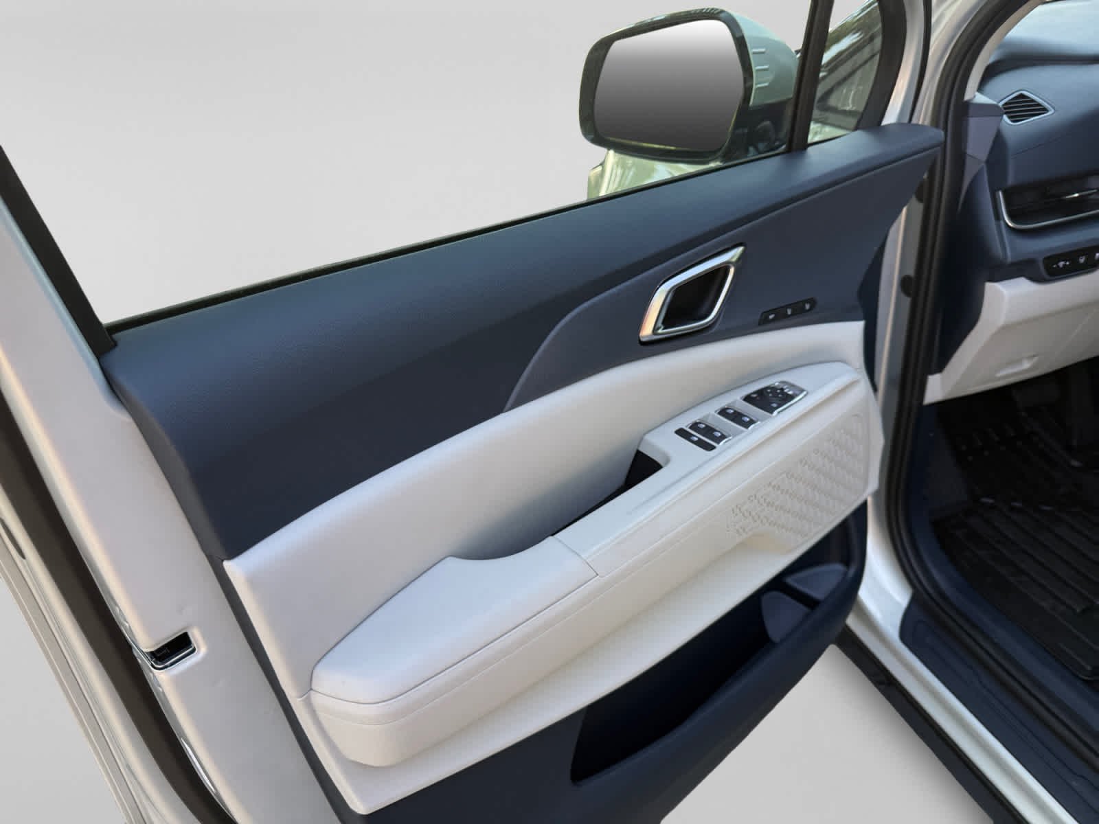 New 2026 Ivory Silver Kia EX image 10