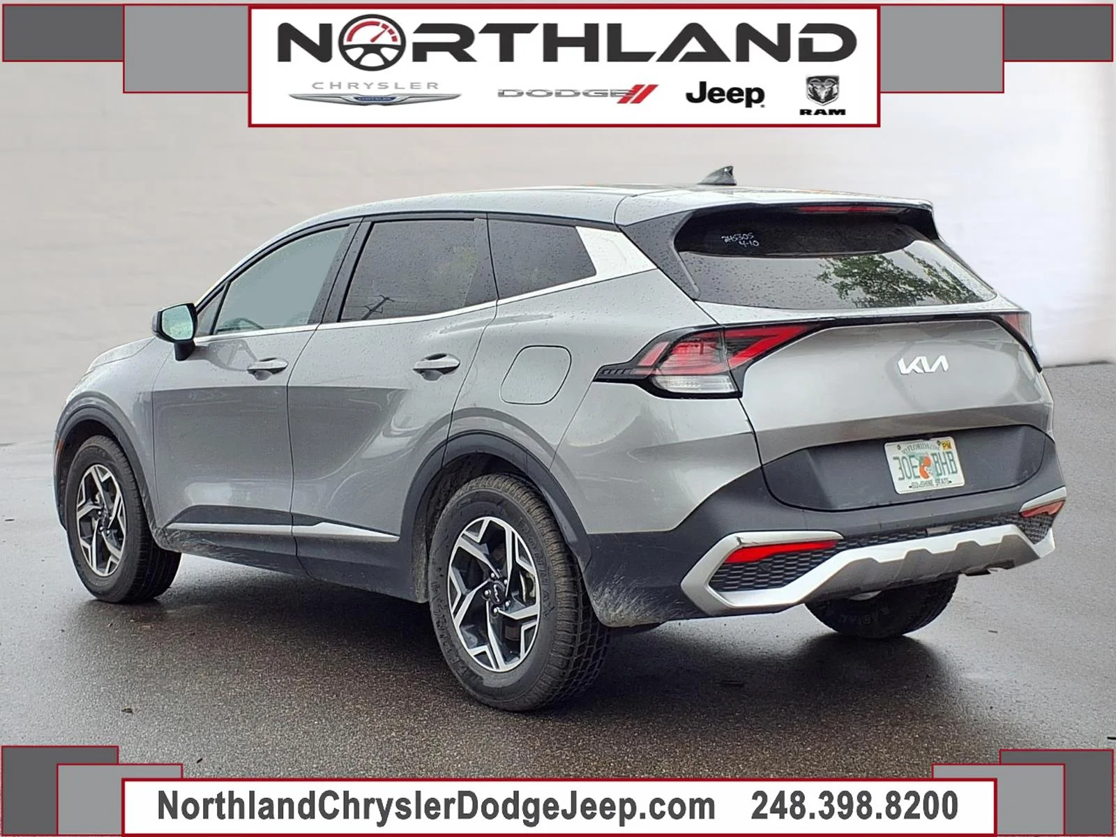 Used 2024 Kia Sportage LX with VIN KNDPU3DF7R7245305 for sale in Oak Park, MI