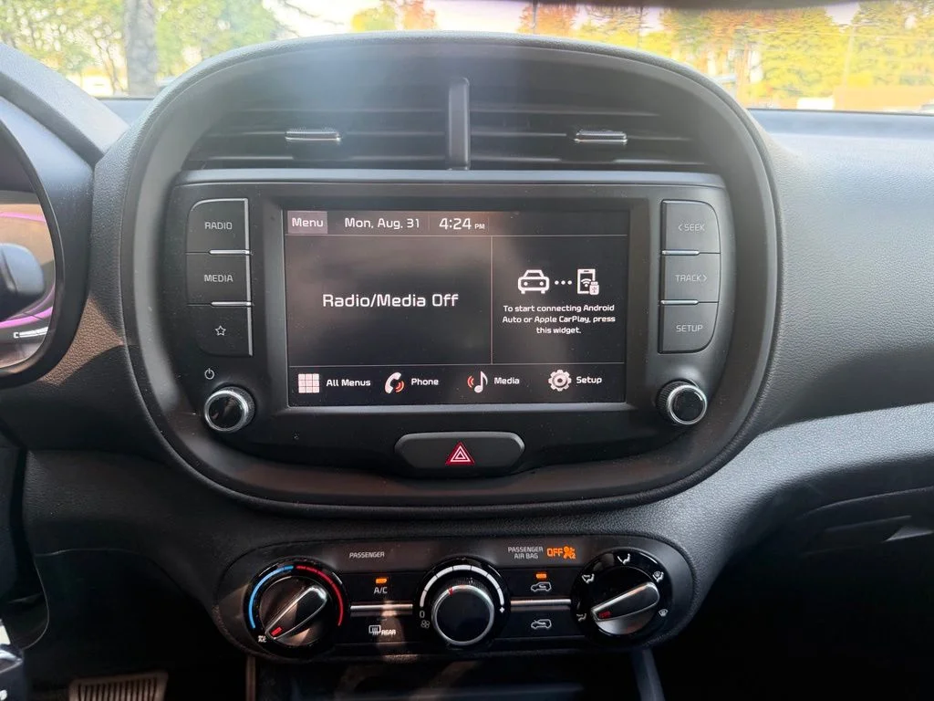 Used 2024 Fusion Black Kia LX image 17