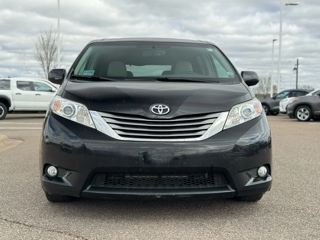 Used 2015 Toyota Sienna XLE with VIN 5TDYK3DC3FS595712 for sale in Coon Rapids, MN