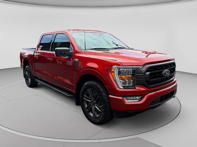 Certified Used 2023 Hot Pepper Red Metallic Tinted Clearcoat Ford XLT image 7