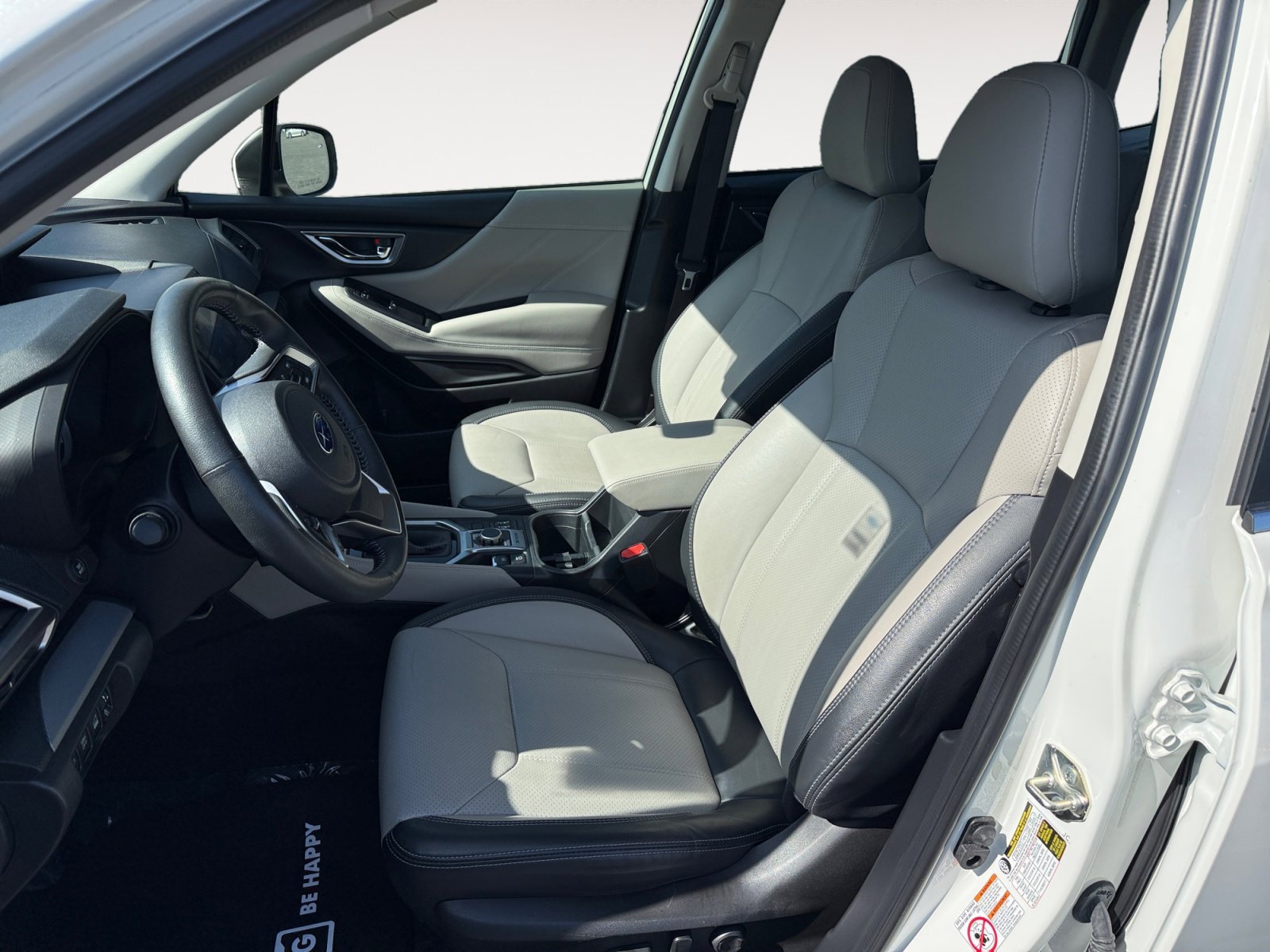 Used 2020 Crystal White Pearl Subaru Limited image 10