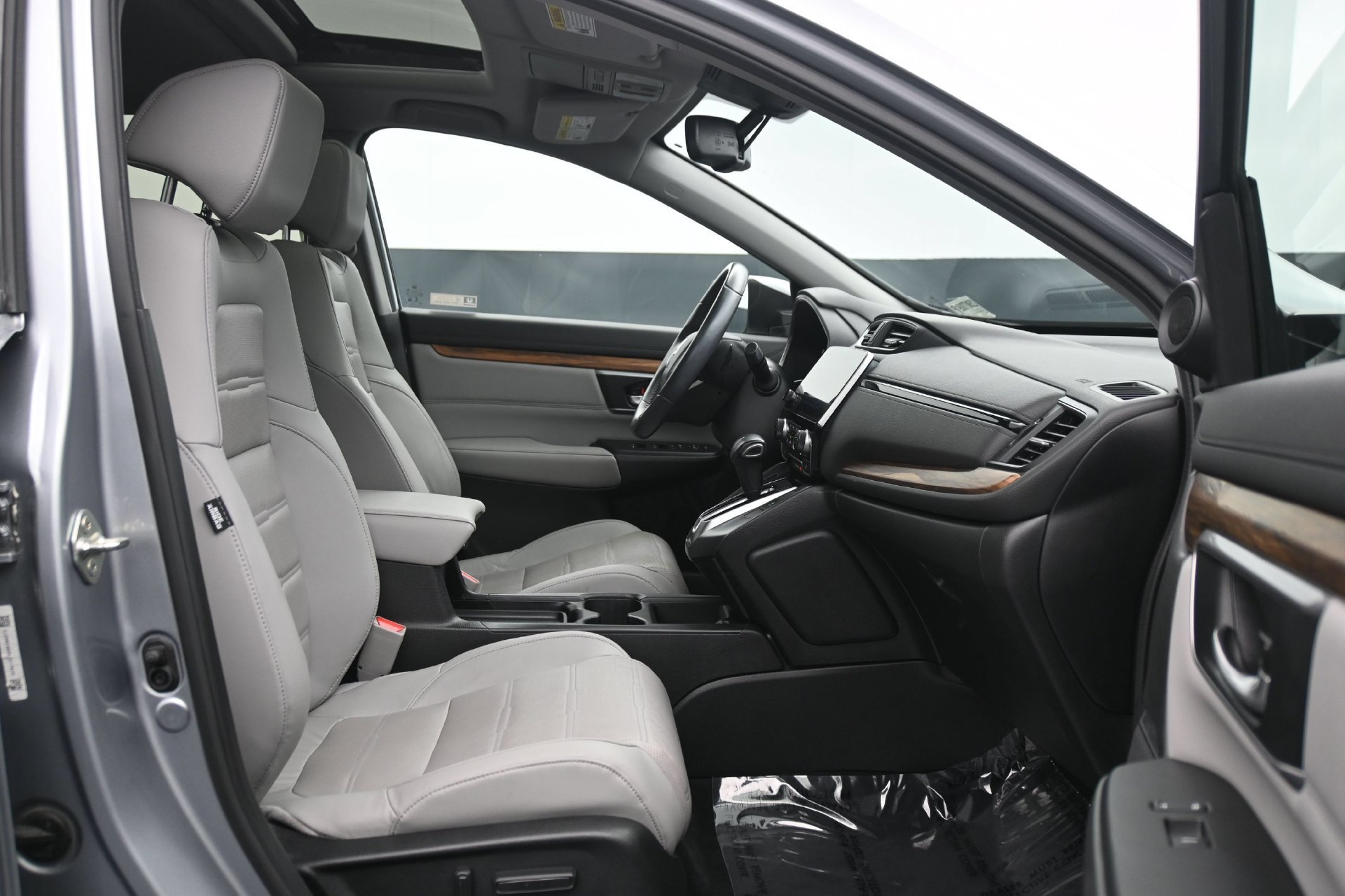 Used 2019 Silver Honda EX-L image 13