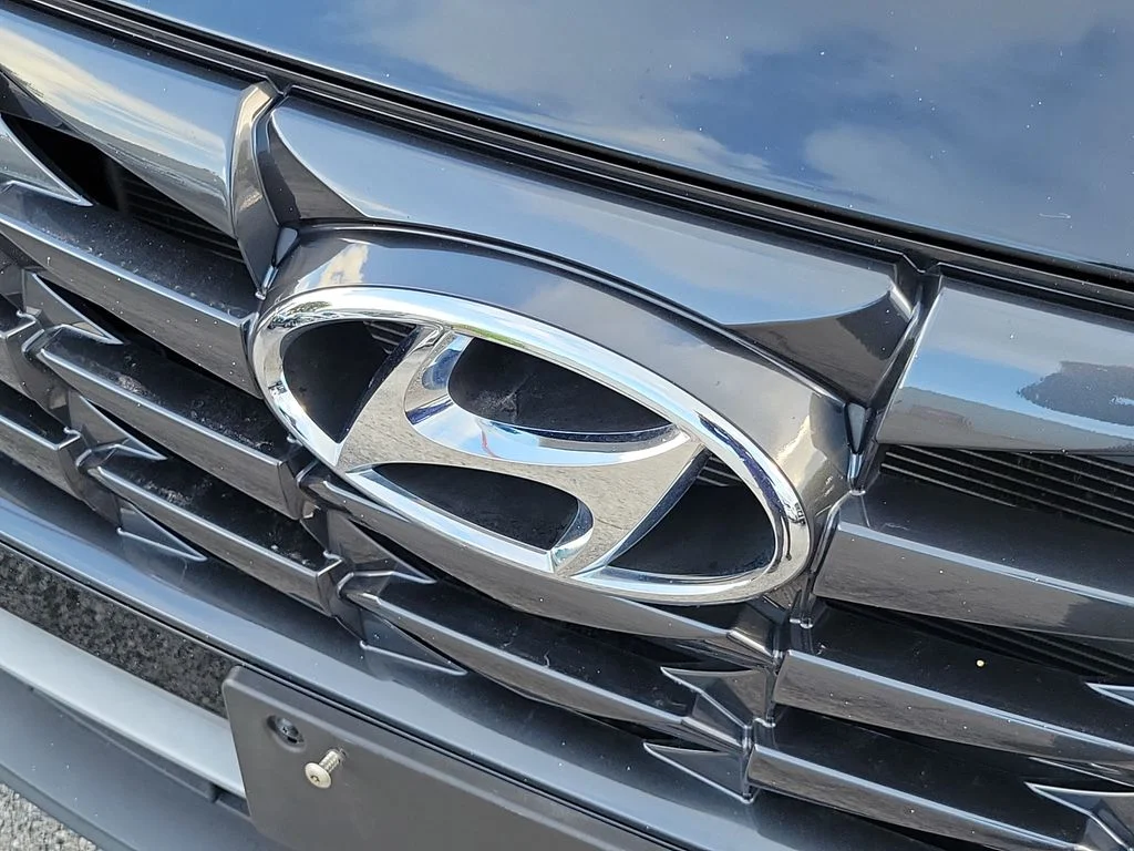 Used 2024 Black Hyundai SEL image 12