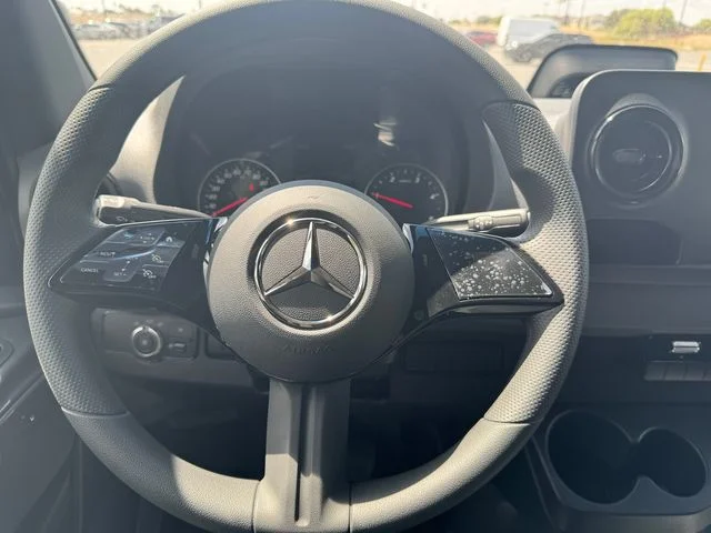 New 2026  Mercedes-Benz Crew 170 WB image 26