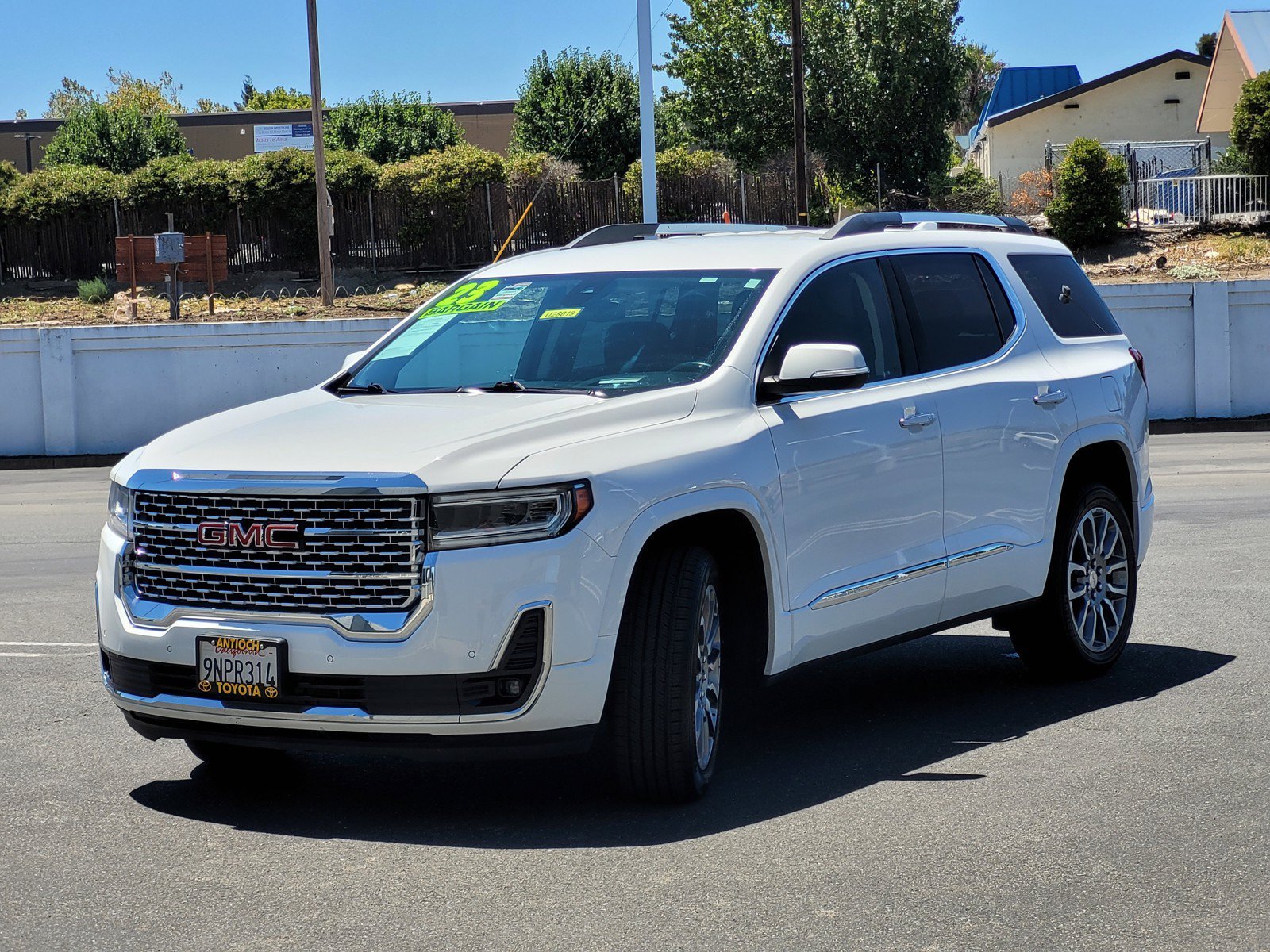 Used 2023 Summit White GMC Denali image 8