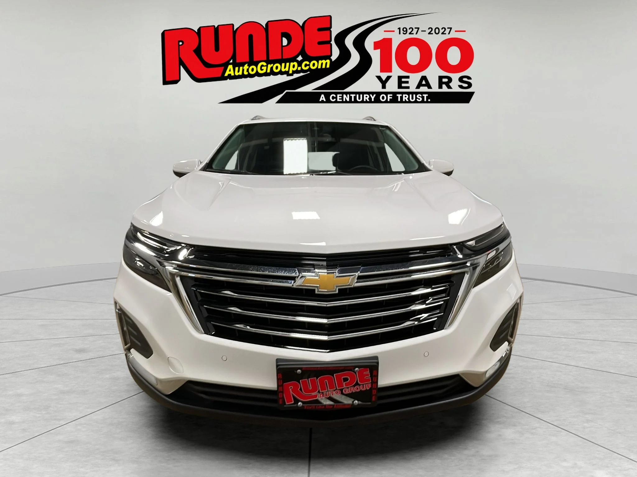 Used 2024 Summit White Chevrolet Premier image 8
