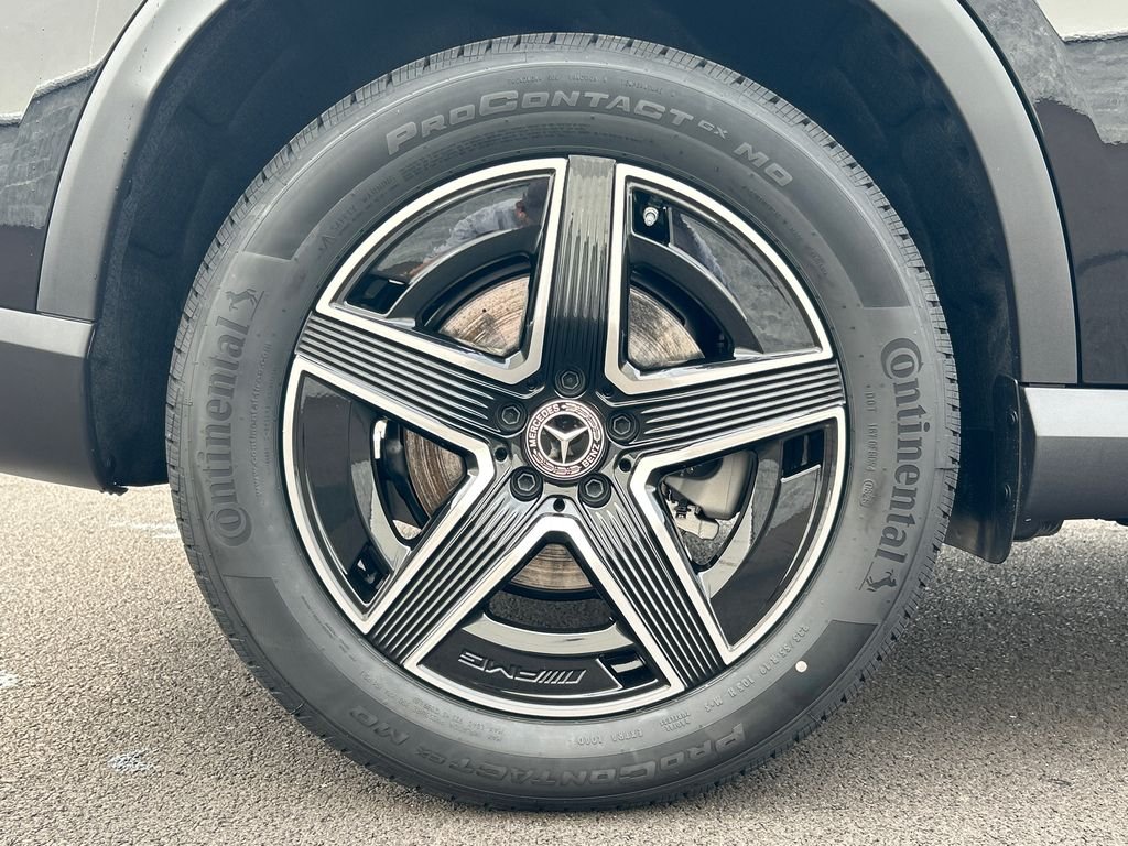 New 2026 Black Mercedes-Benz GLC 300 image 34