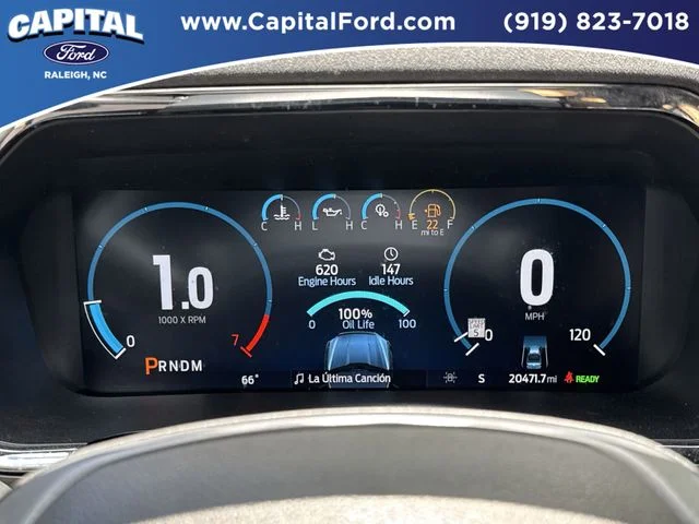 Used 2023 White Ford Lariat image 26
