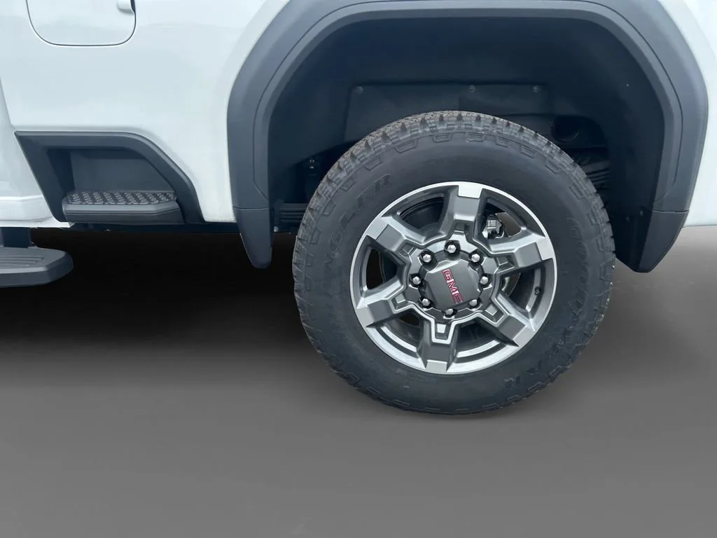 2025 GMC Sierra 2500HD SLT - Photo 8