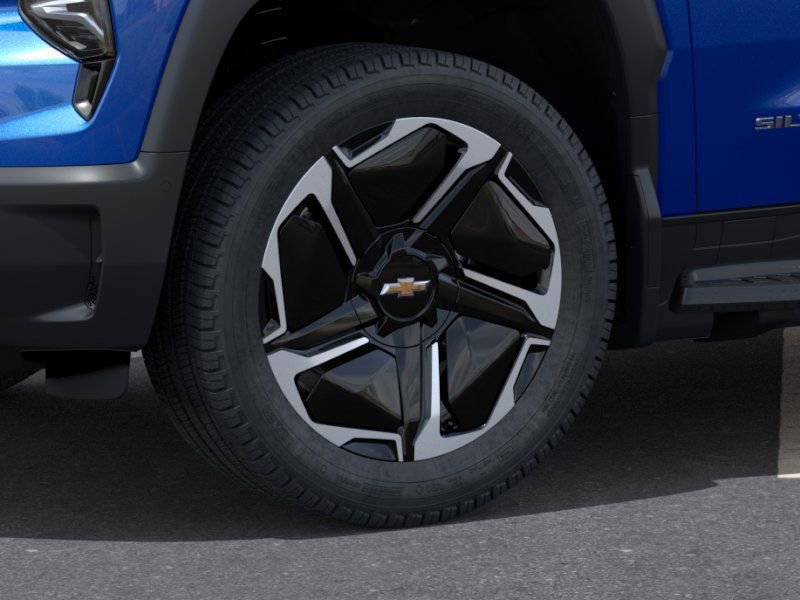 2026 Chevrolet Silverado EV LT - Photo 9