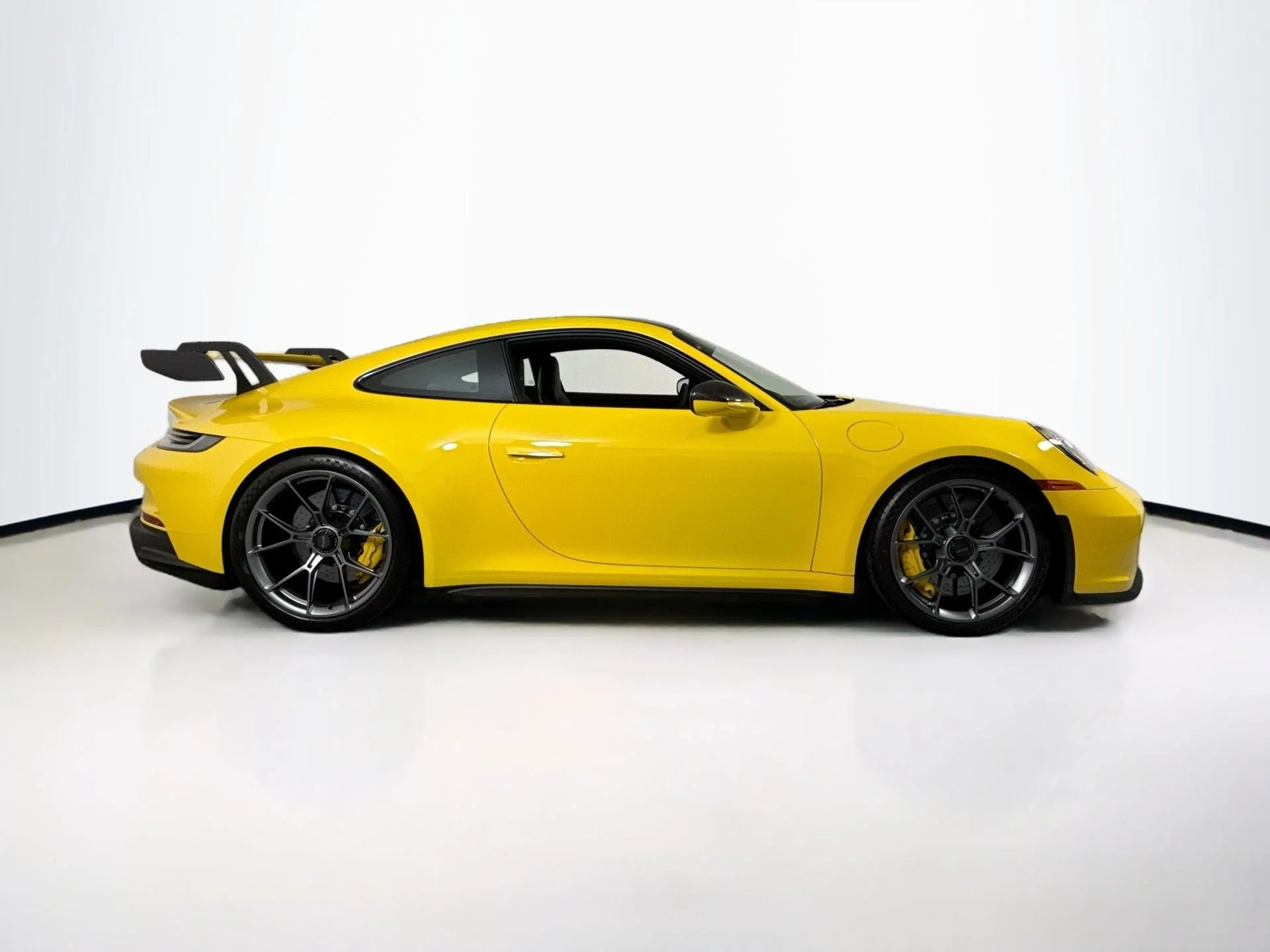 Used 2022 Speed Yellow Porsche GT3 image 8