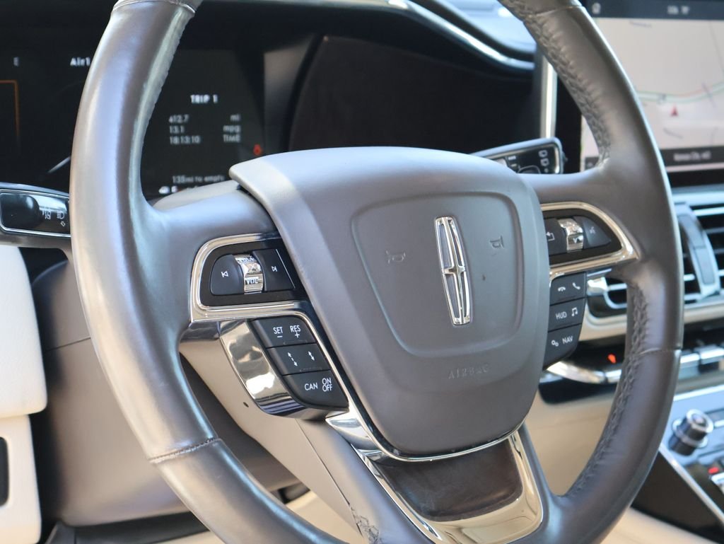 Used 2020 White Lincoln Reserve image 21