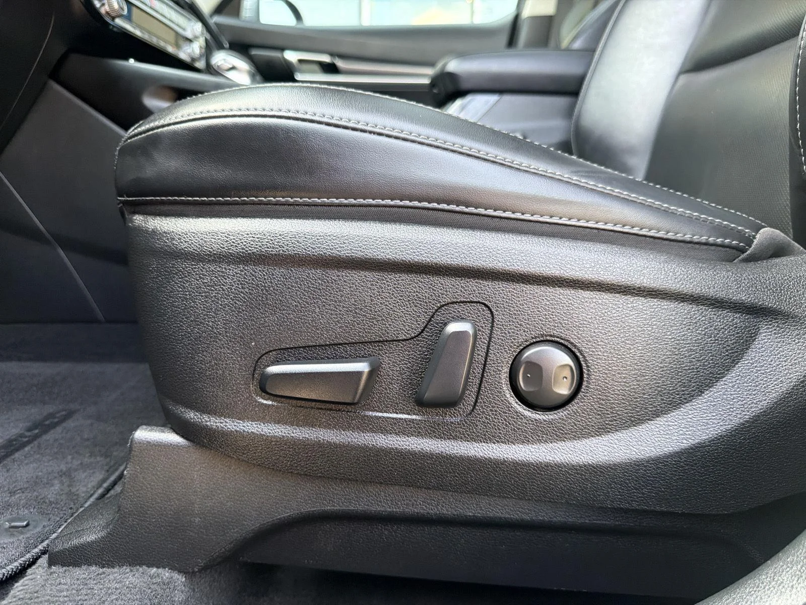 Used 2024 Everlasting Silver Kia S image 15