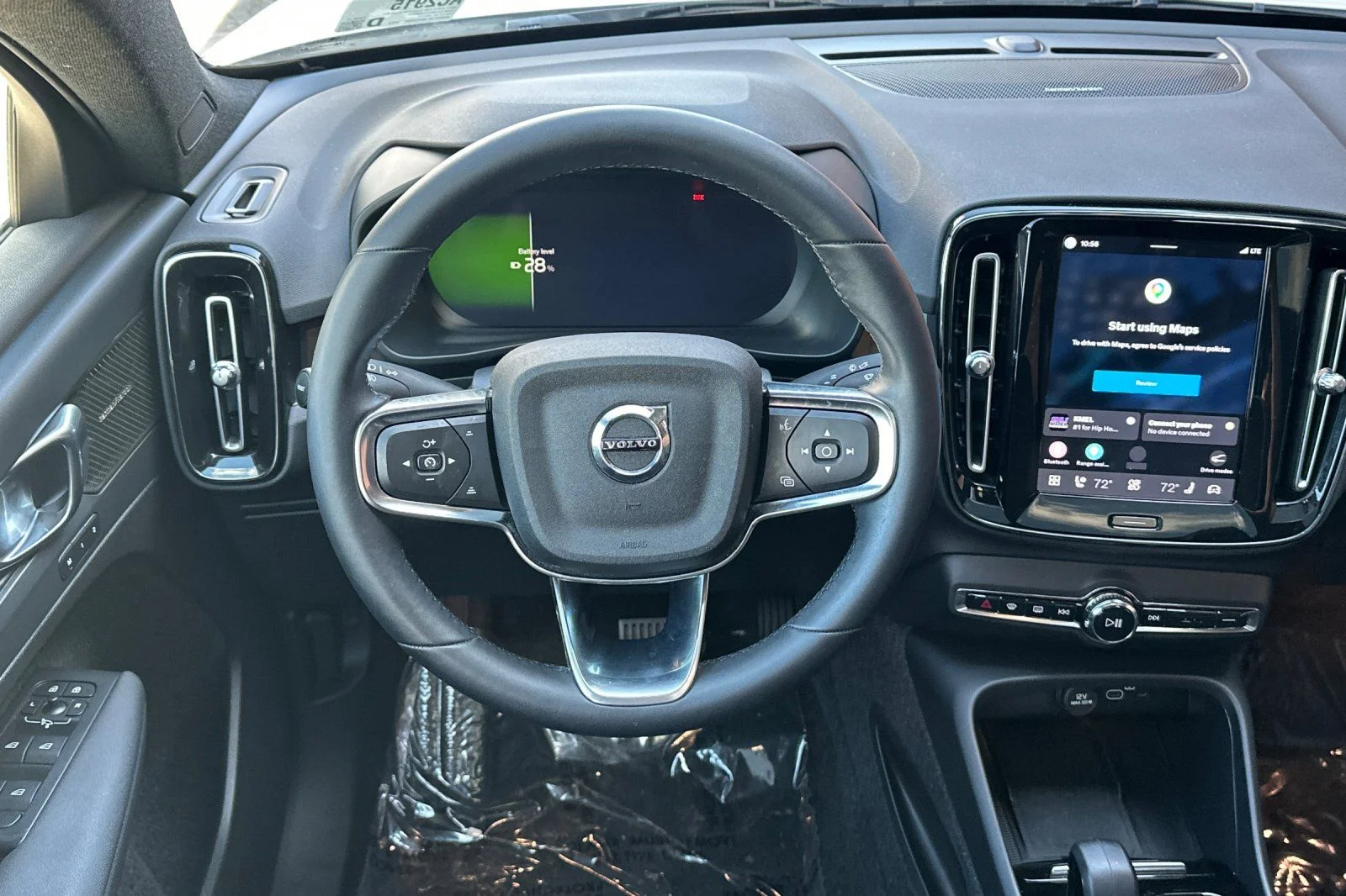 Certified Used 2023 Crystal White Volvo Ultimate image 17