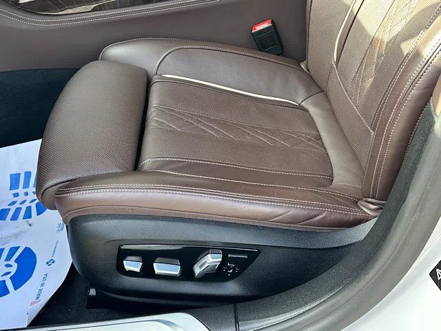 2022 BMW 7 Series 740i - Photo 15