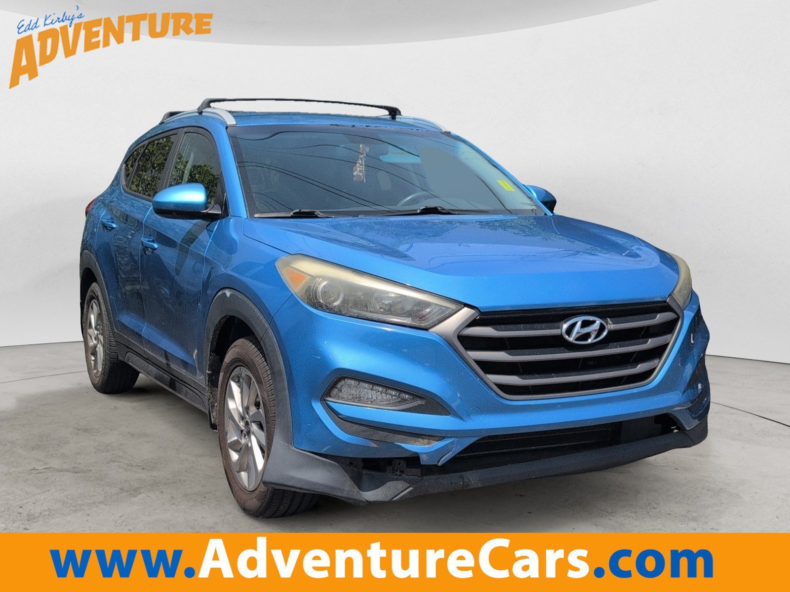 Used 2016 Caribbean Blue Hyundai SE image 1
