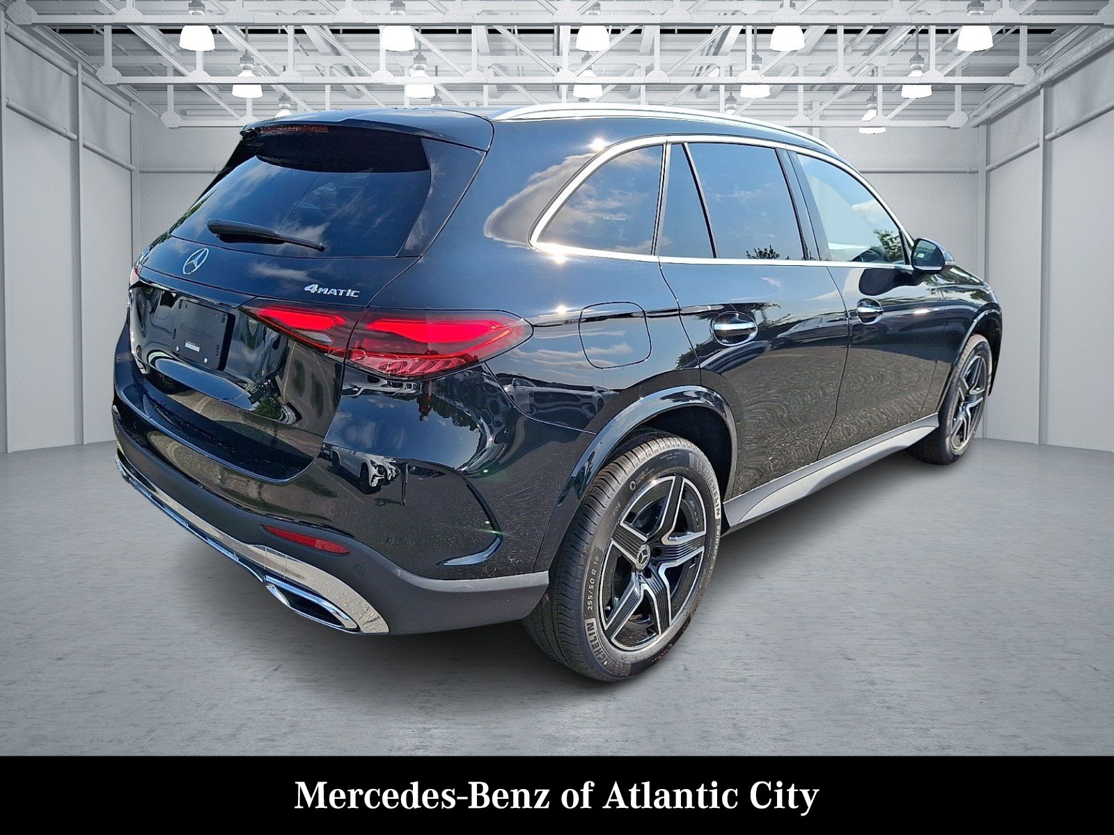 New 2026 Black Mercedes-Benz GLC 300 image 4