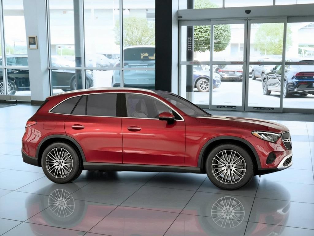 New 2026 MANUFAKTUR Patagonia Red Metallic Mercedes-Benz GLC 300 image 55