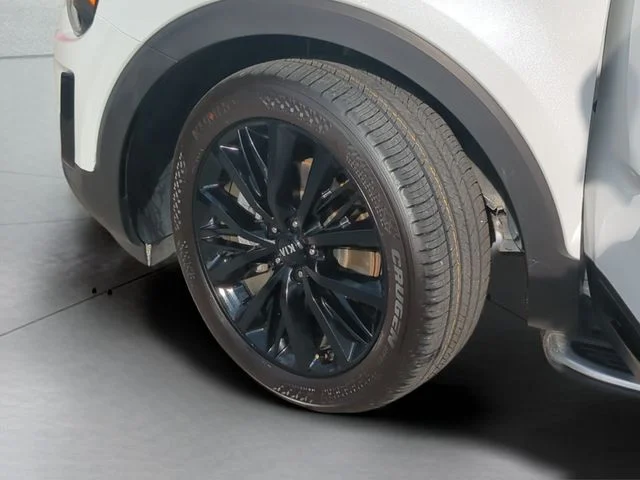 Used 2020 White Kia SX image 38
