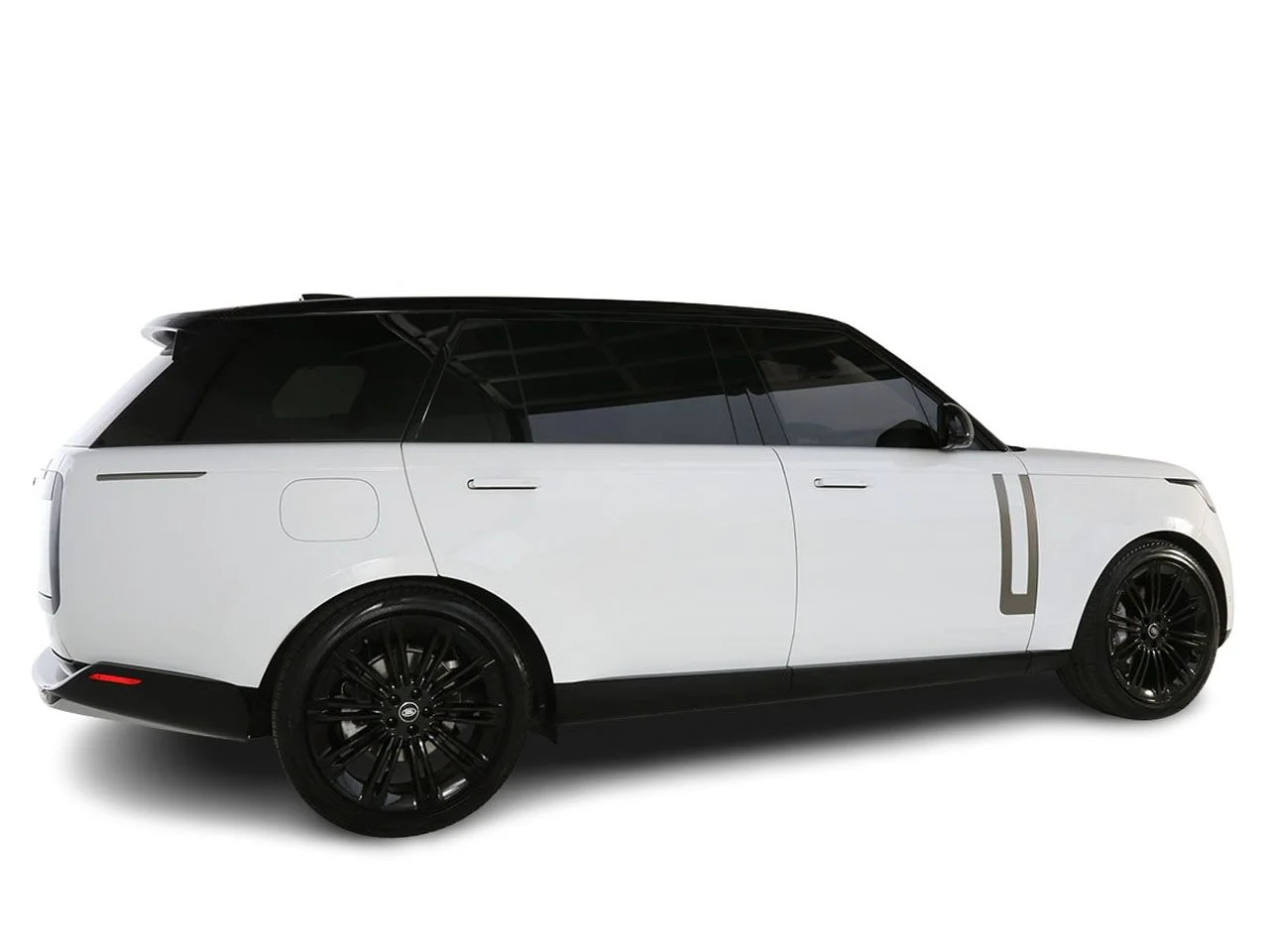 Used 2024 White Land Rover SE image 8