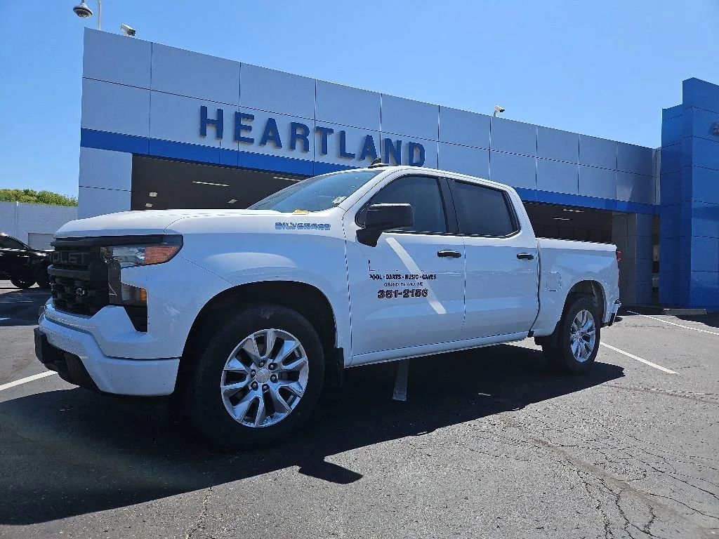 Used 2022 Chevrolet Silverado 1500 Custom with VIN 1GCPABEK7NZ629355 for sale in Kansas City