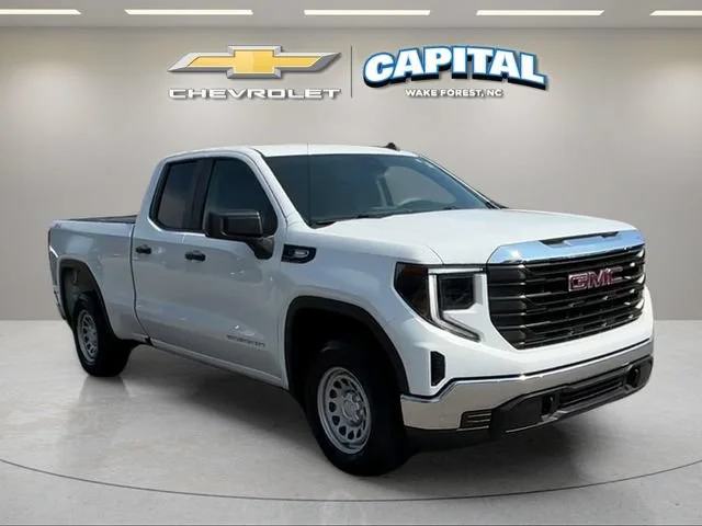 Used 2025 Summit White GMC Pro image 7