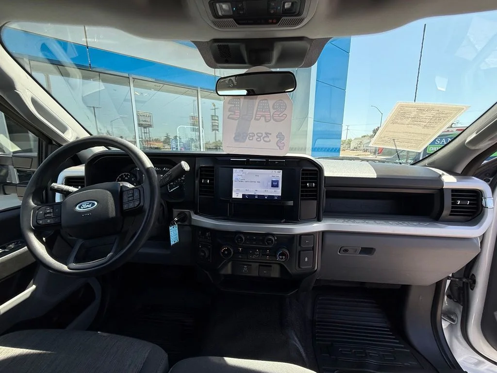 Used 2023 White Ford XL image 17