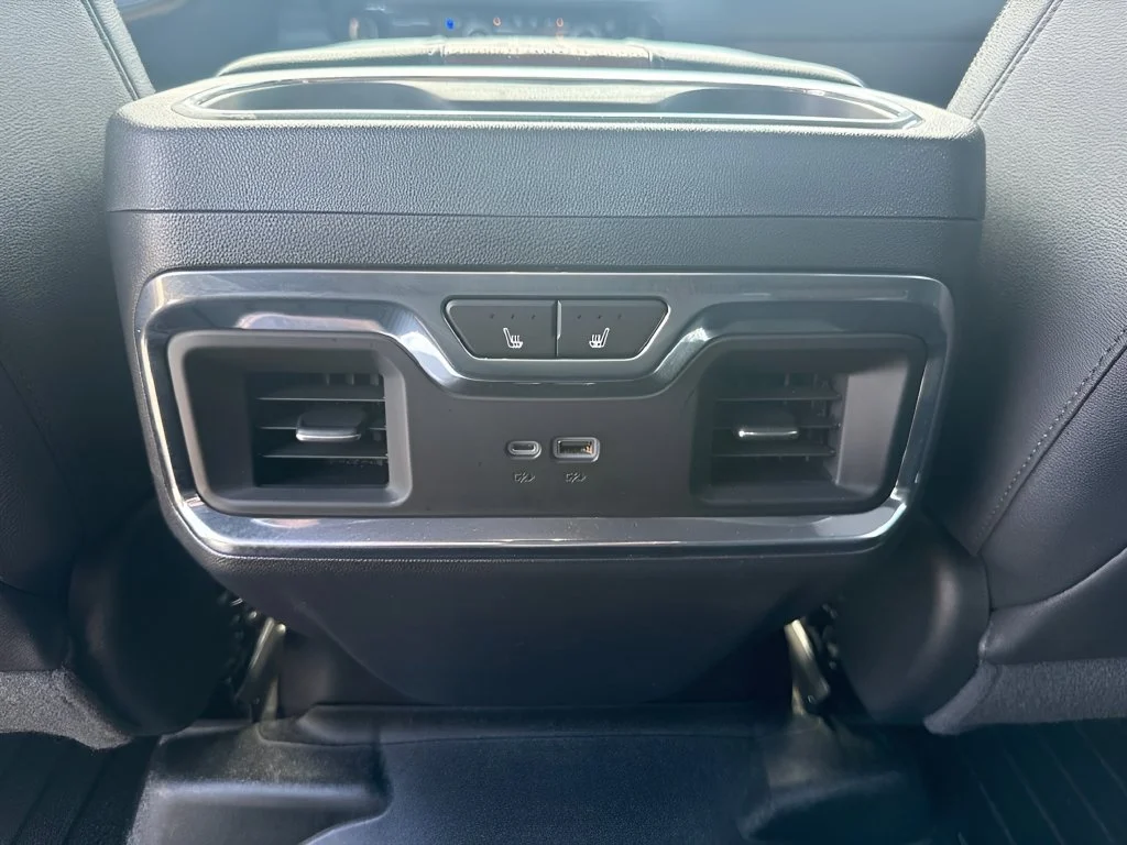 Used 2023 Iridescent Pearl Tricoat Chevrolet High Country image 11
