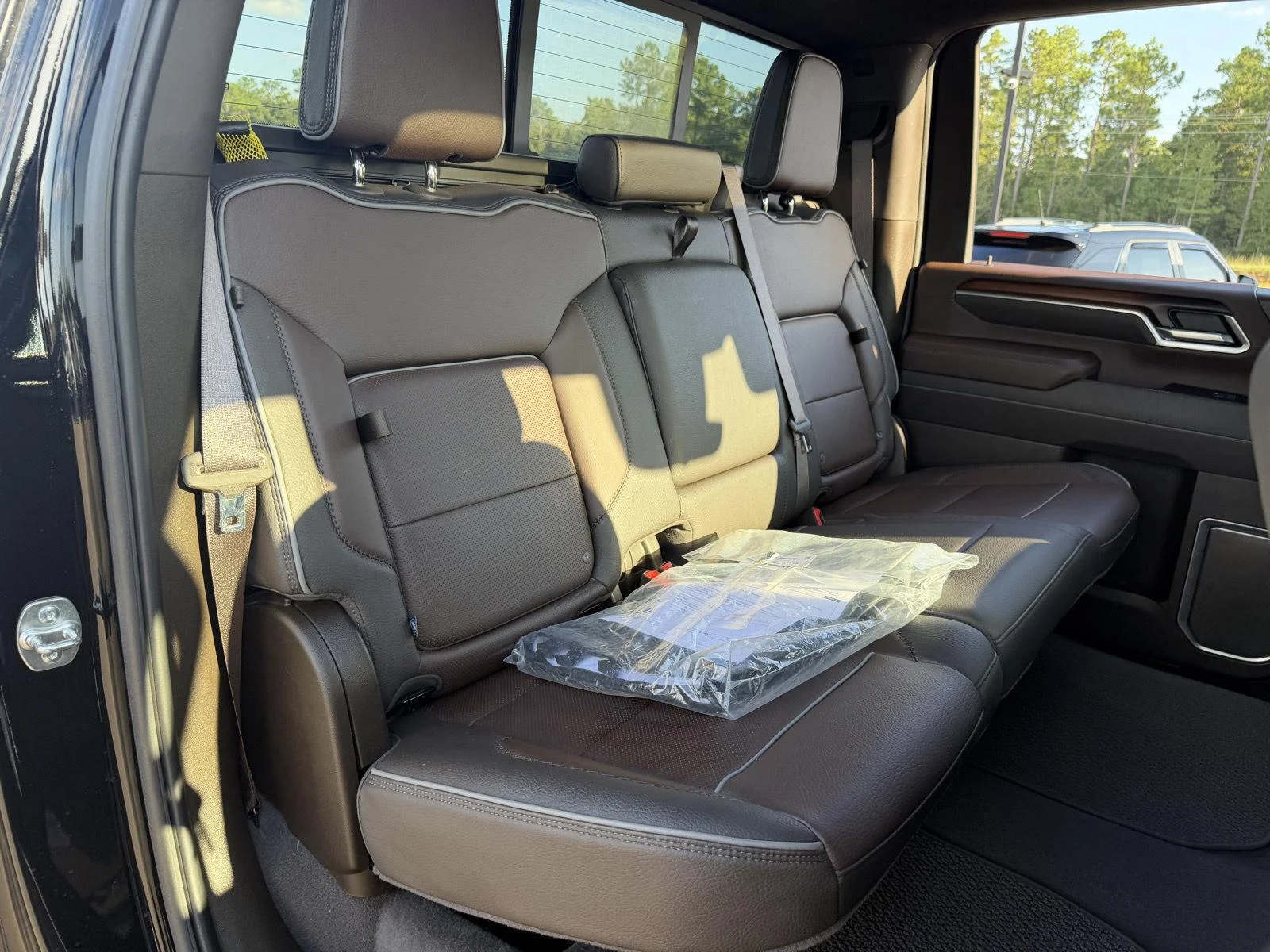 Used 2025 Onyx Black GMC Denali image 22