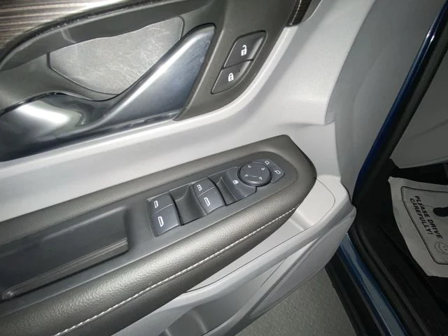 Used 2024 Blue GMC SLE image 13