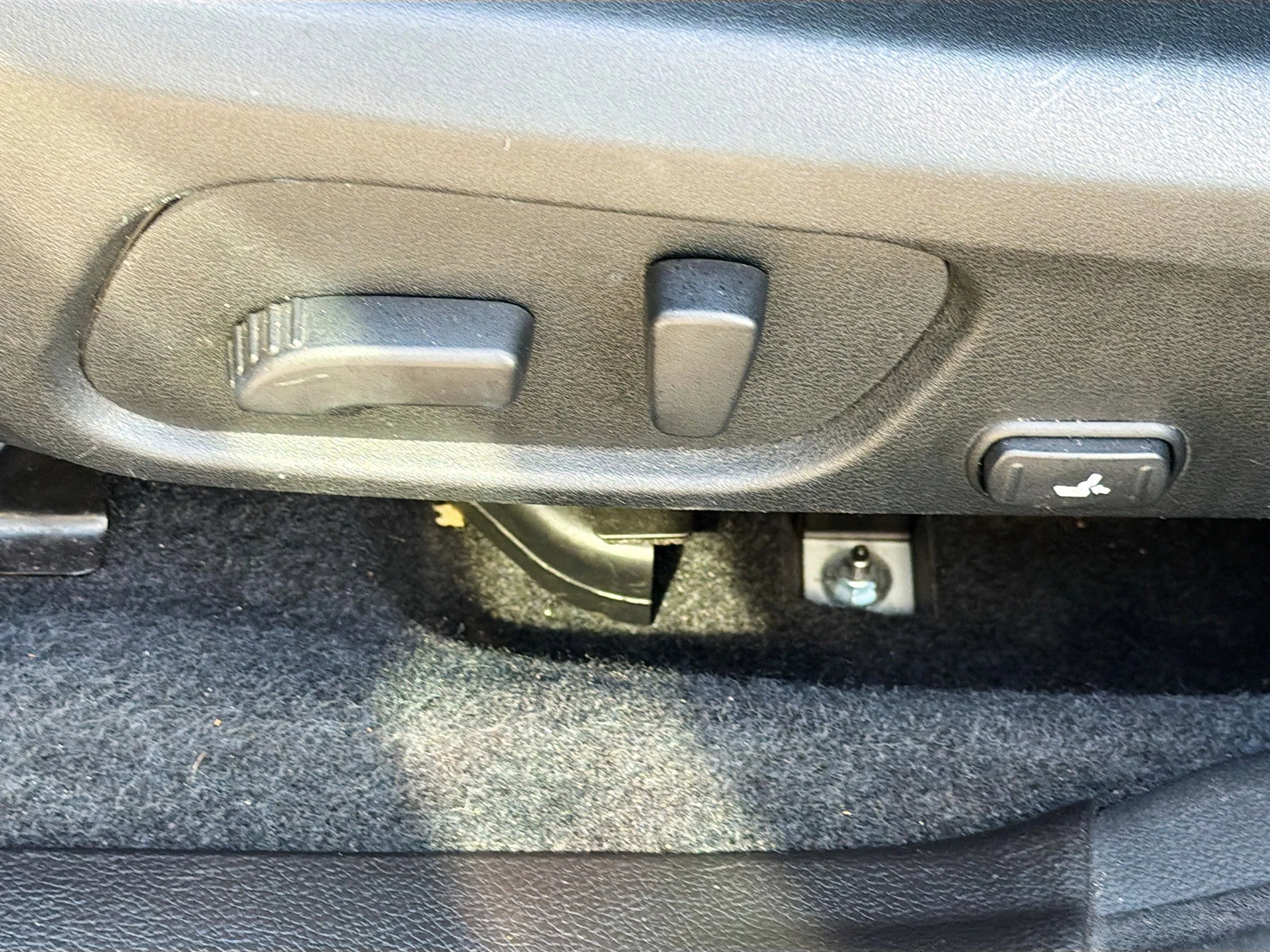 Used 2018 Dark Gray Metallic Subaru Touring image 23