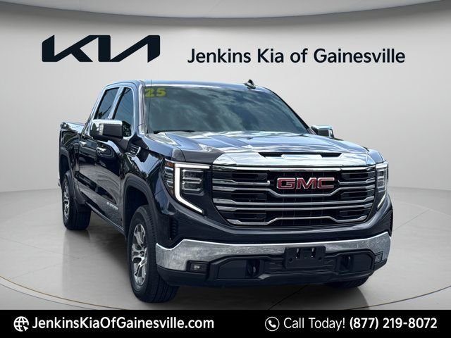 Used 2025 Silver GMC SLT image 11