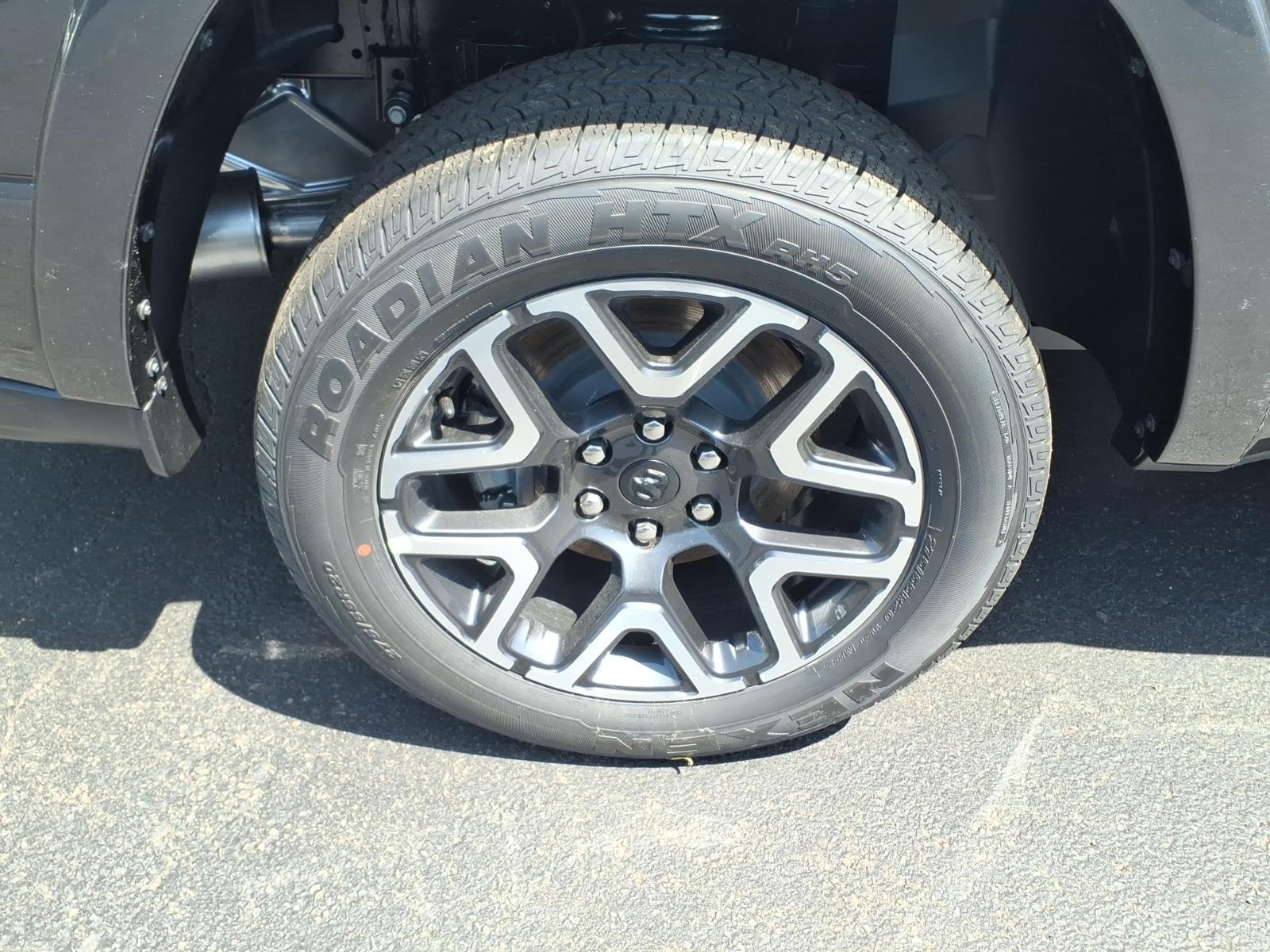 New 2026 Granite Crystal Metallic Clear-Coat Exterior Paint RAM Laramie image 7