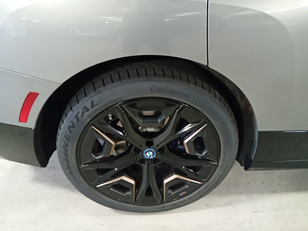 Certified Used 2023 Gray Metallic BMW M60 image 26