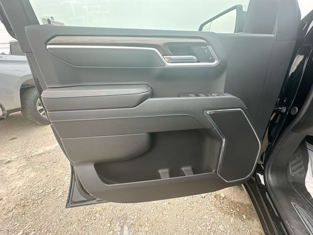 New 2026 Black Chevrolet LT (2FL) image 23