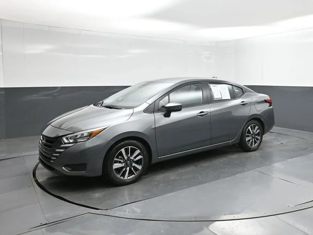 2025 Nissan Versa 1.6 SV CVT's photo