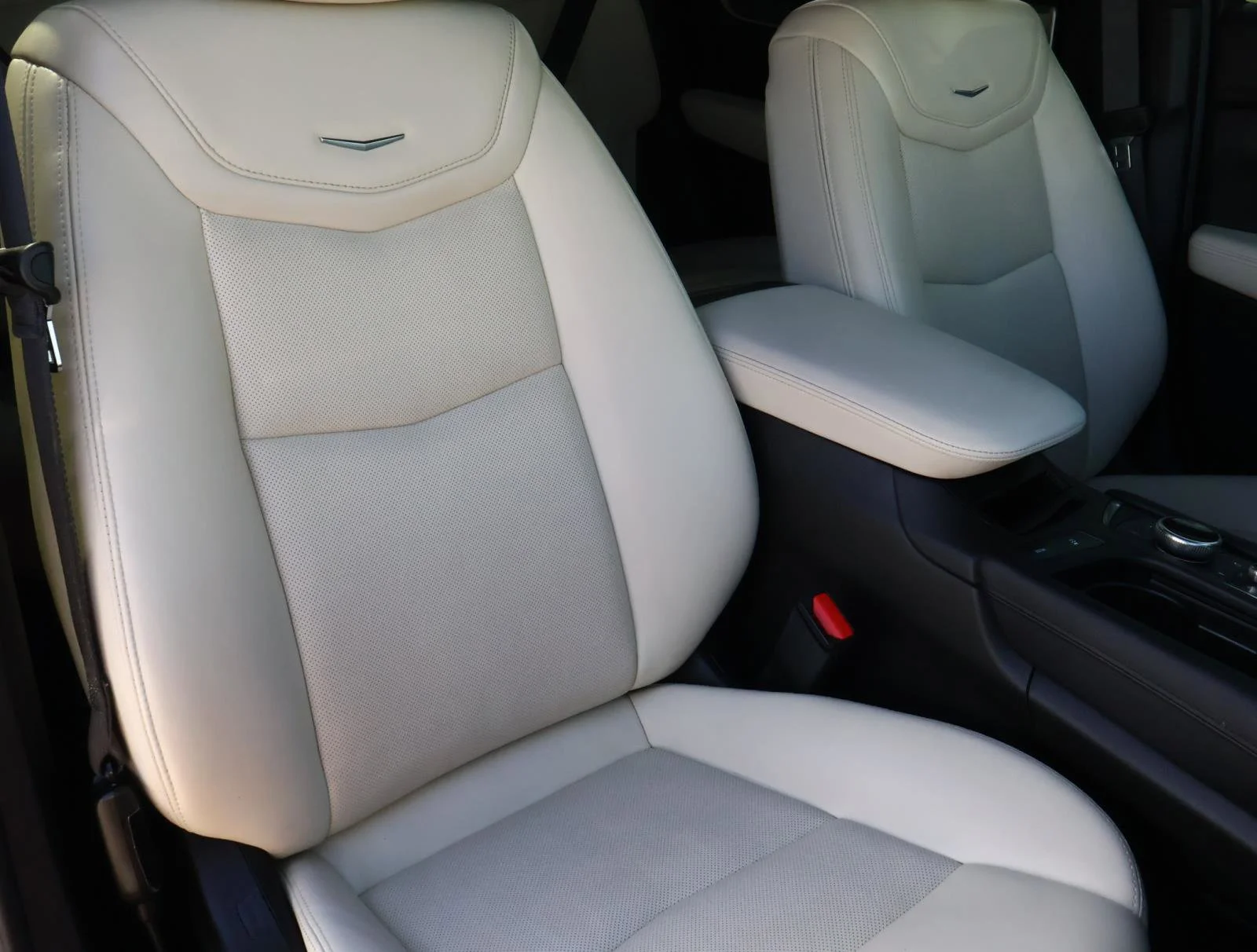 2023 Cadillac XT5 Sport - Photo 21
