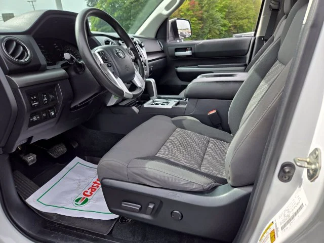 Used 2020 White Toyota SR5 image 10