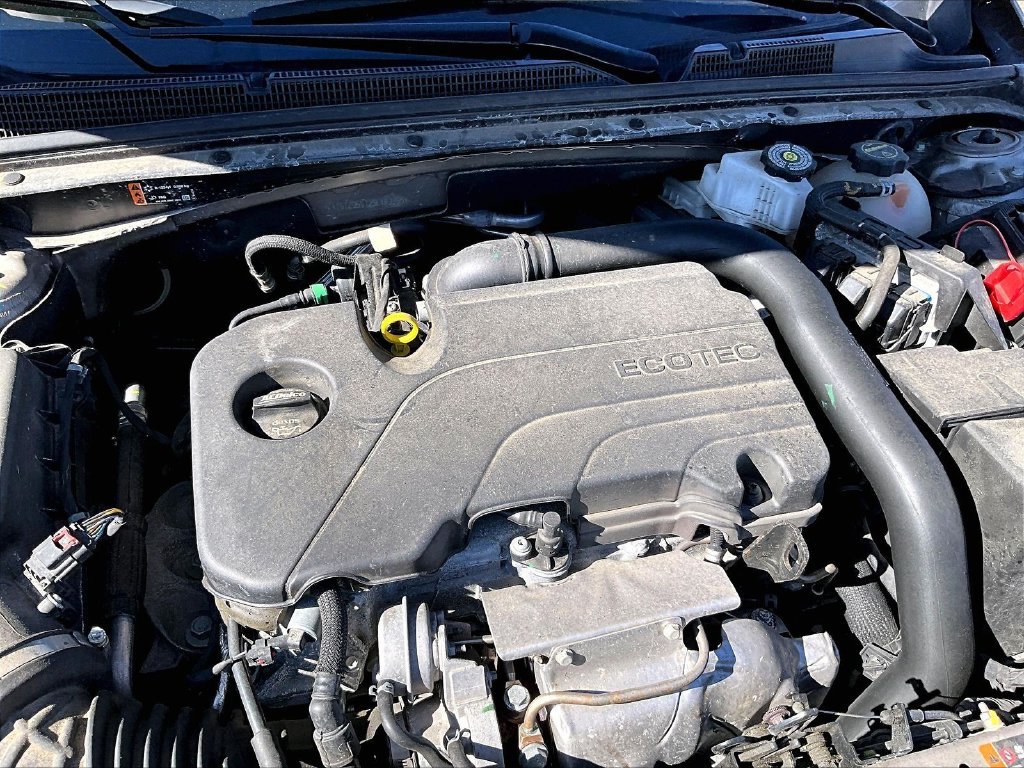 Used 2025 Gray Chevrolet LT image 28
