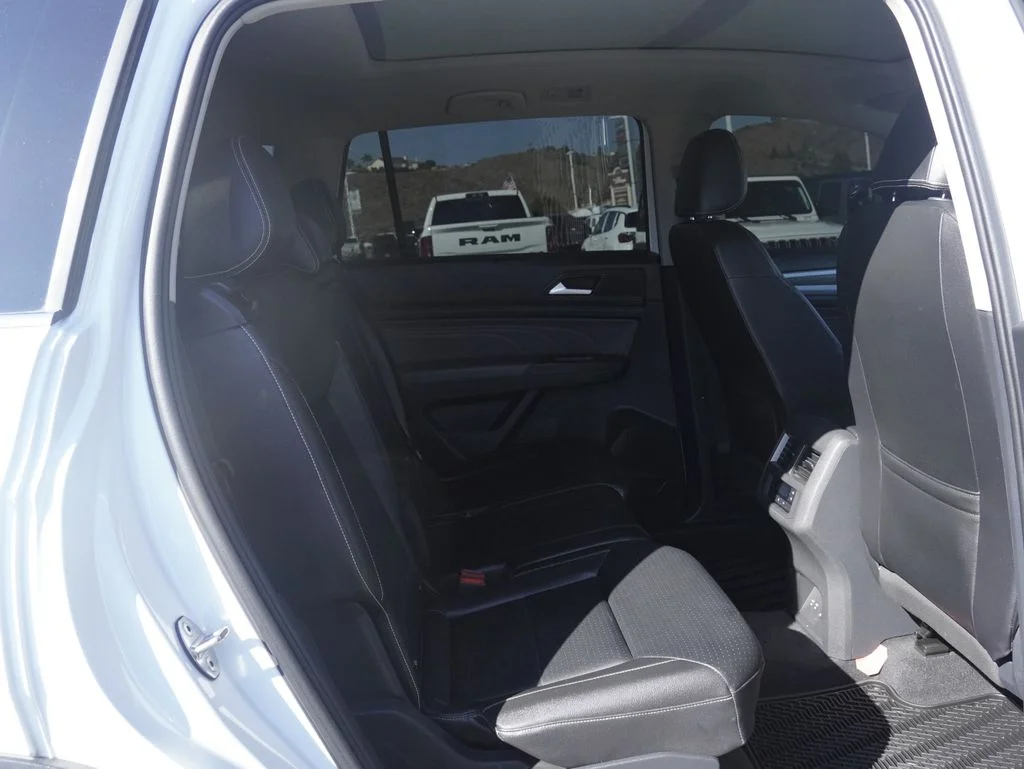 Used 2023 White Volkswagen SEL image 29