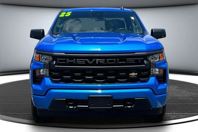 Used 2025 Chevrolet Silverado 1500 Custom with VIN 1GCRKBEKXSZ334462 for sale in Kansas City