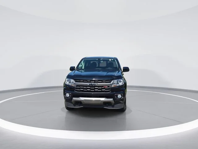 Used 2022 Black Chevrolet Z71 image 3