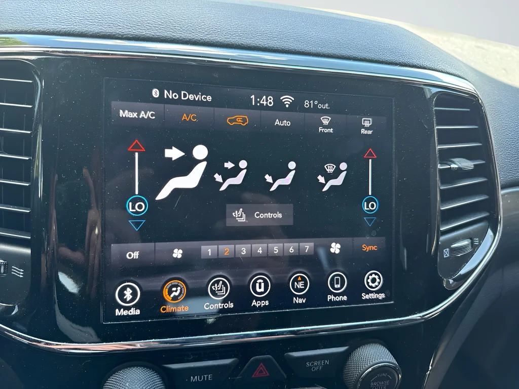 Used 2020 Gray Jeep Altitude image 16