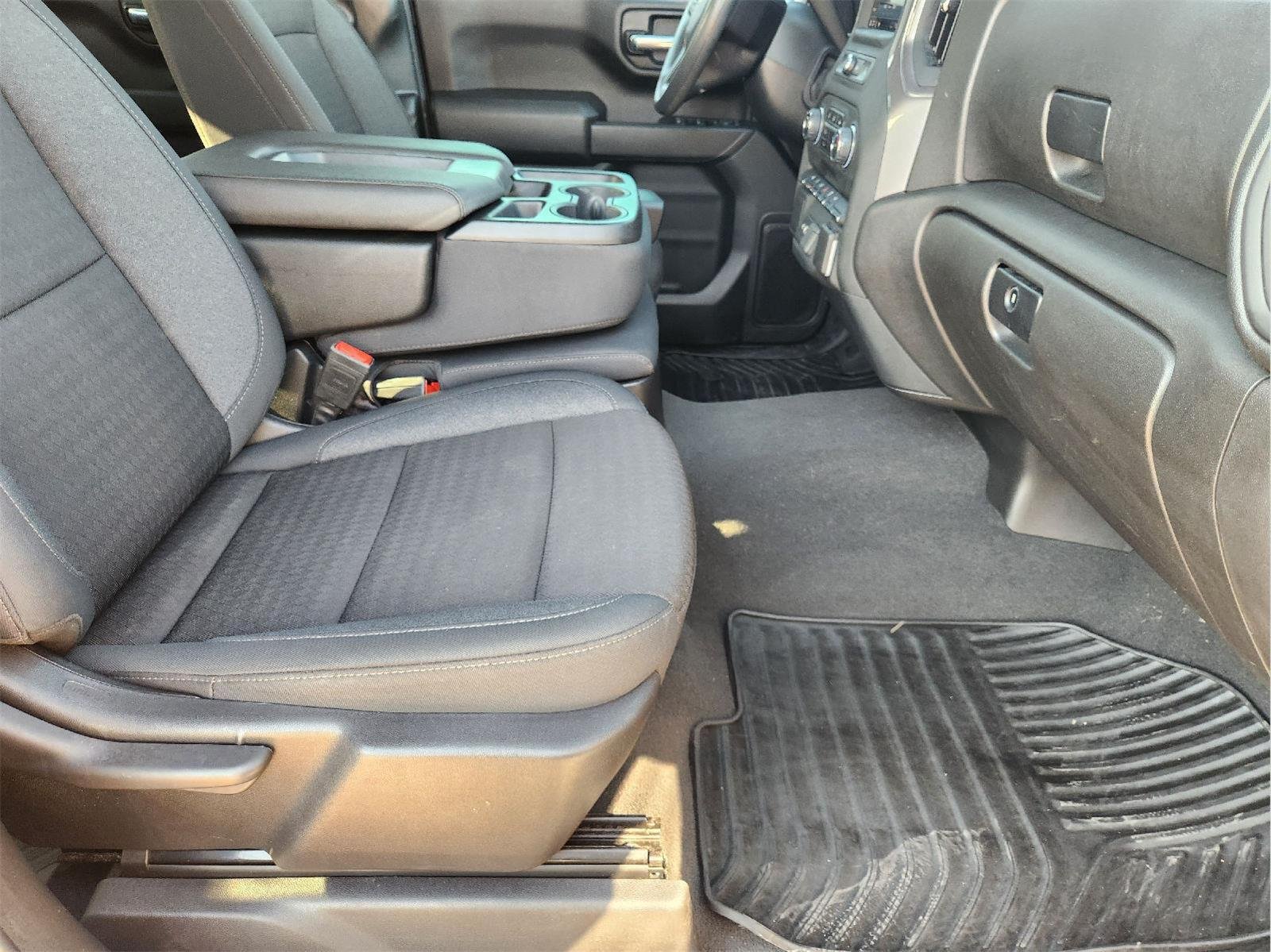 2024 Chevrolet Silverado 1500 photo 14 of 33