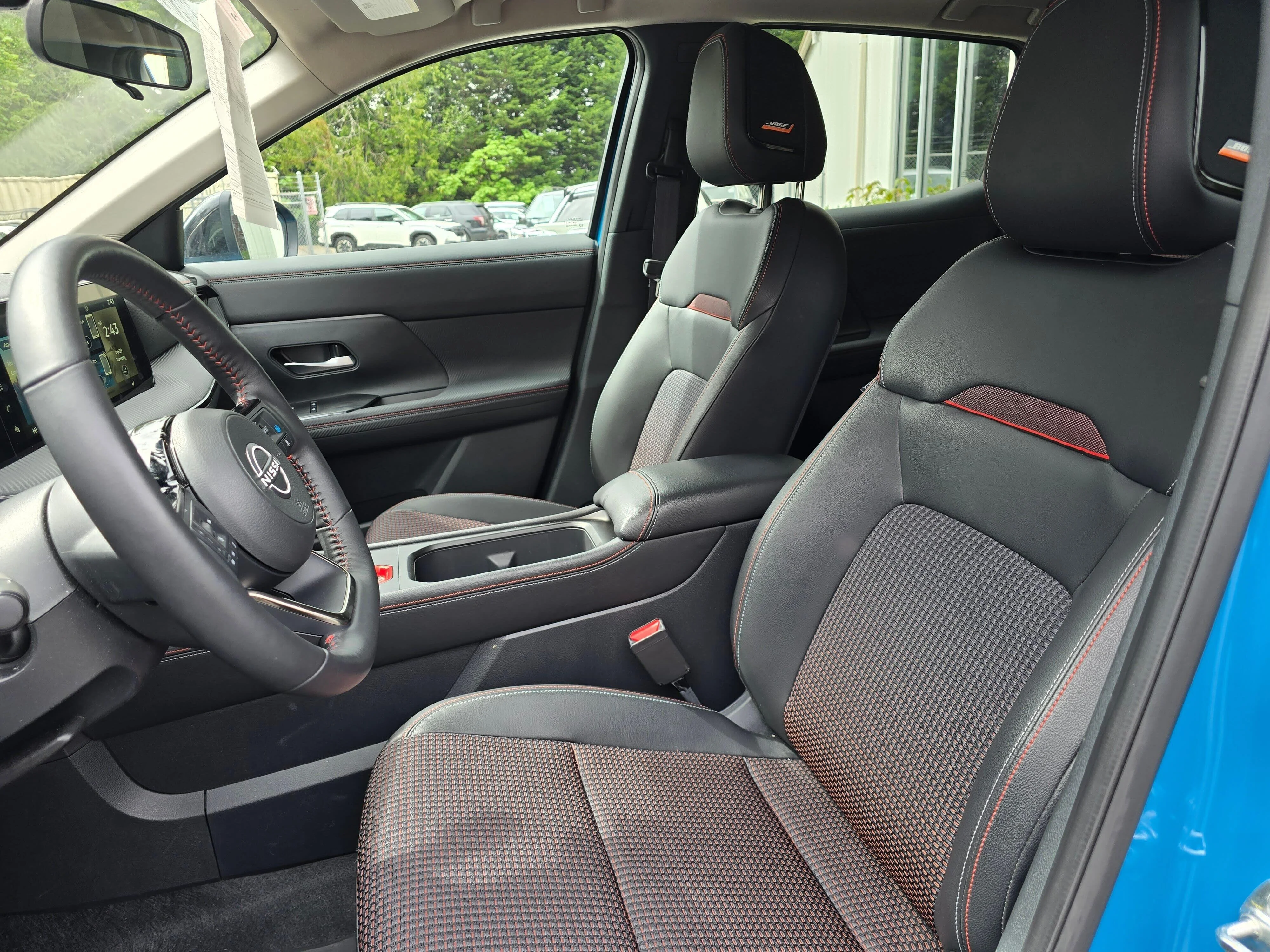 Used 2025 Blue Metallic Nissan SR image 12