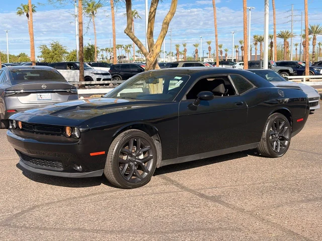 2022 Dodge Challenger SXT