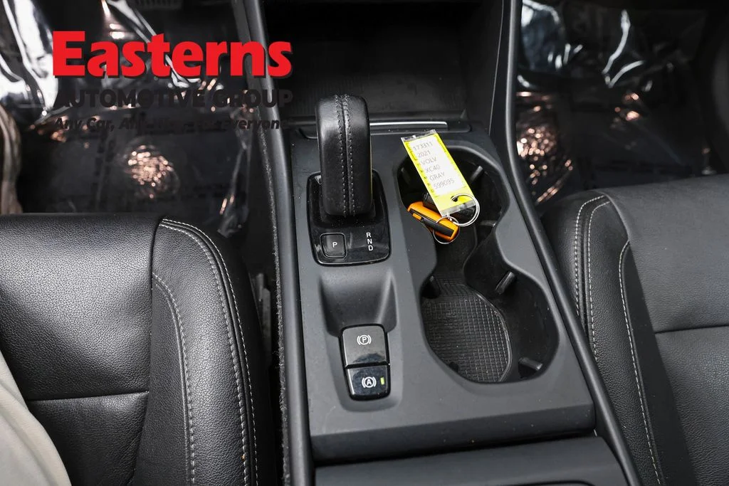 Used 2021 Gray Volvo Momentum image 13