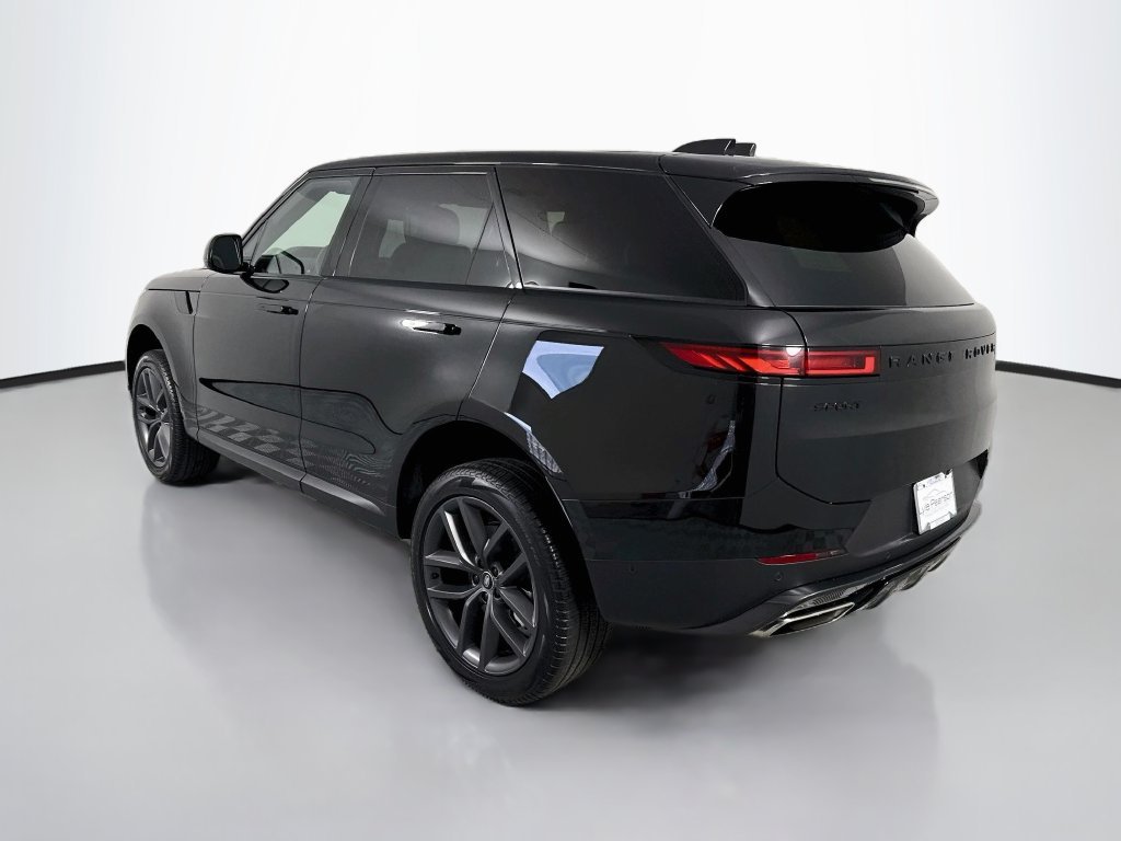Used 2024 Black Land Rover SE image 3