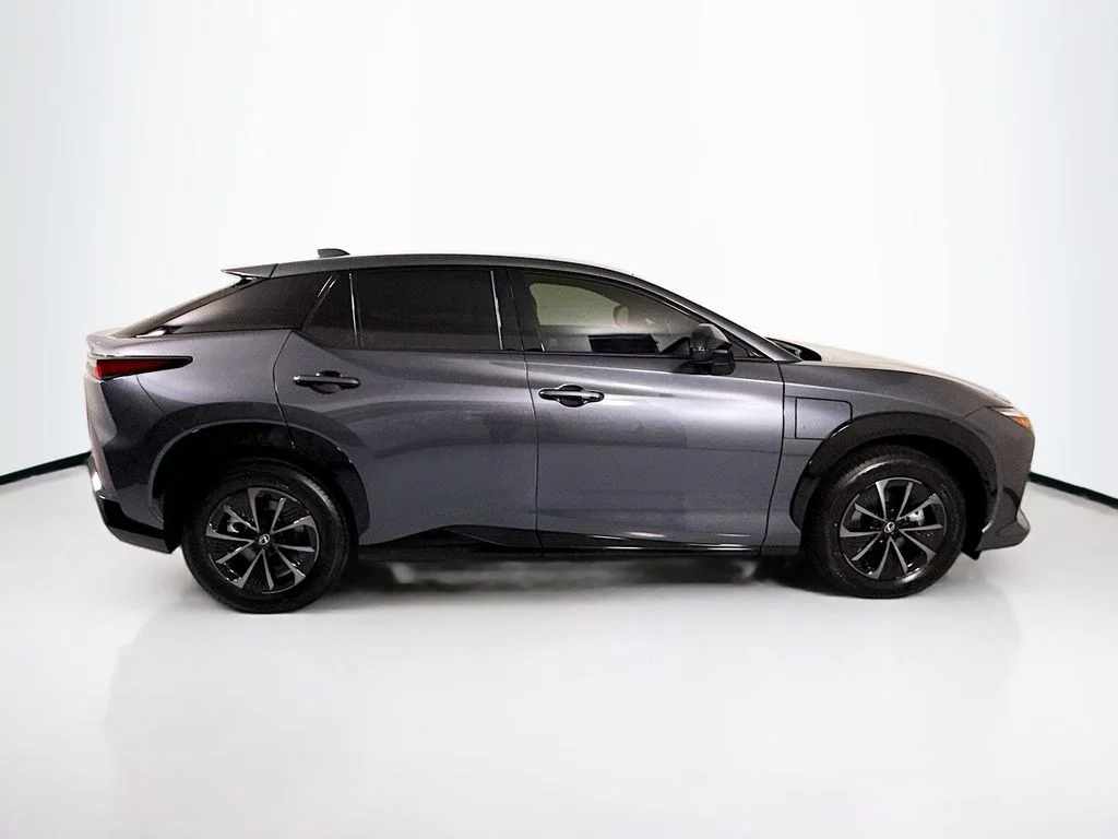 New 2026  Lexus 350e image 4
